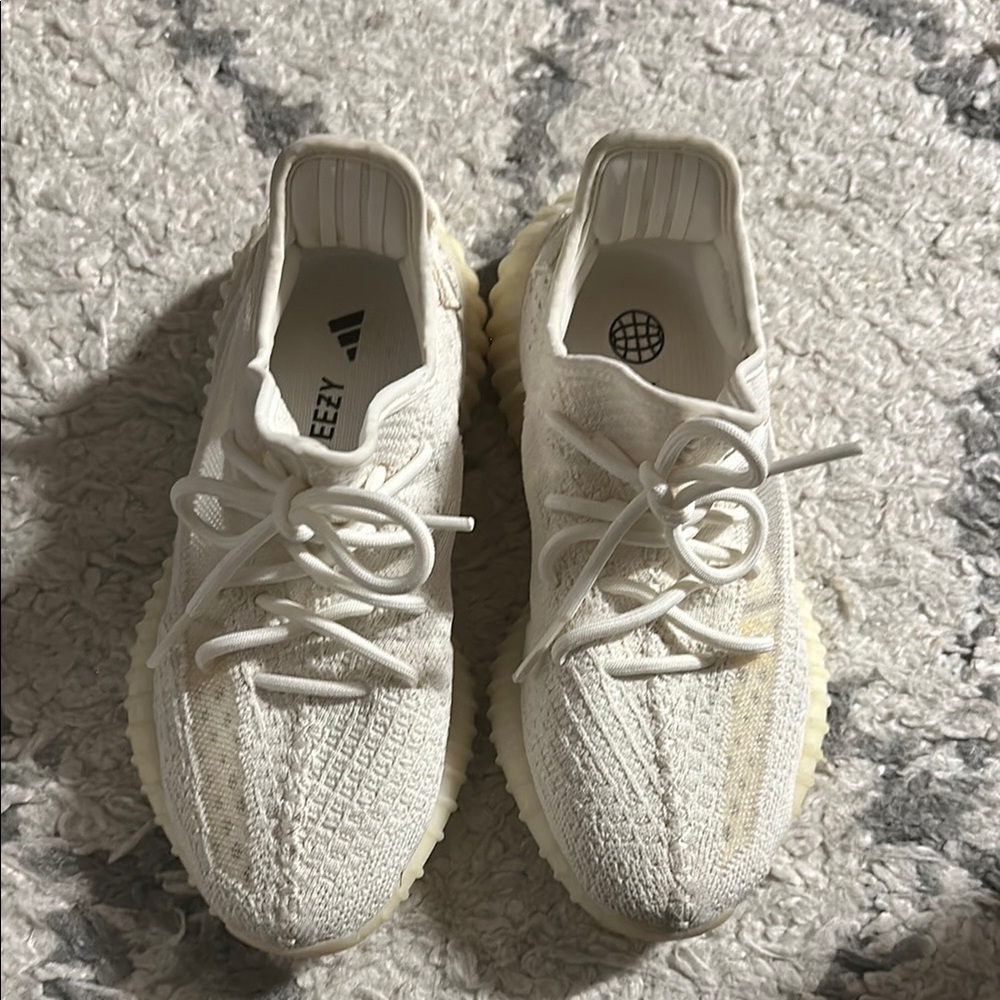 Adidas Yeezy Boost 350 V2 in White